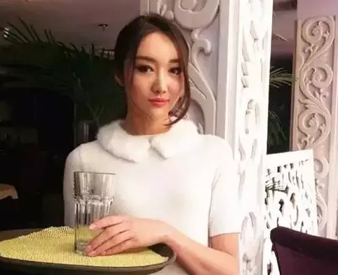 餐飲老板回復(fù)想嫁有錢人的餐飲服務(wù)員的一段話！