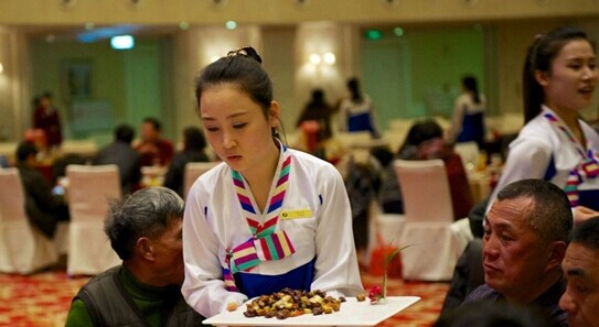 小姑娘VS大姐，誰才是受餐廳歡迎的員工？