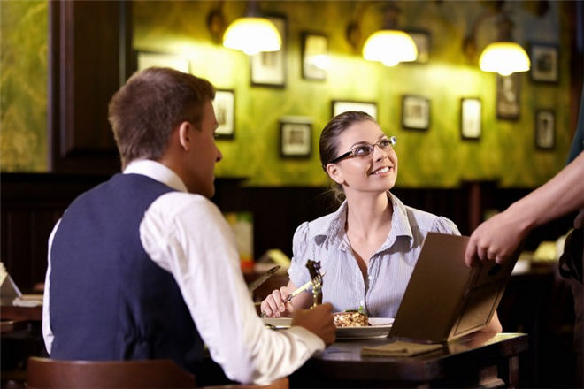 8人包廂消費僅170元的原因何在，跟大家聊聊菜單營銷