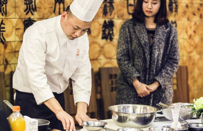 廚師上門O2O平臺轉(zhuǎn)型“高端定制”能否找到盈利突破口？