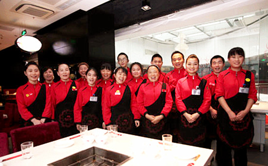 給離職員工800萬嫁妝！你看得懂海底撈的行為嗎？