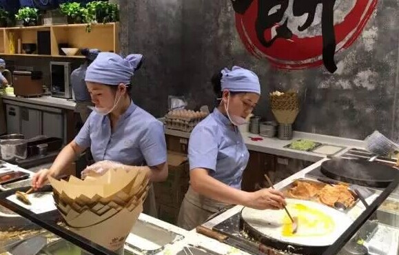 走“中西合璧”路線，一枚煎餅1年賣出1000萬！