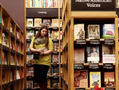 劇情大逆轉(zhuǎn)：逼死實(shí)體店的電商，正在反過(guò)來(lái)狂開(kāi)實(shí)體店！