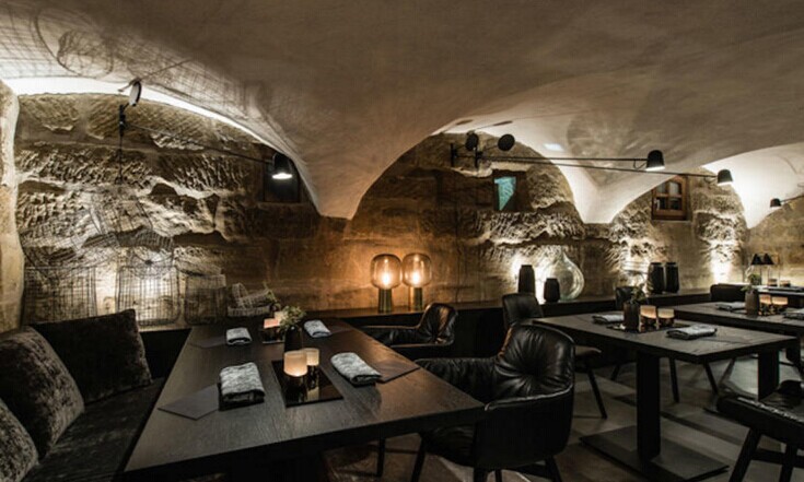 為啥這家紐倫堡餐廳讓當?shù)厝诵募樱?></a>
          <div> <a href=