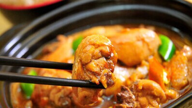 福州黃燜雞密度超高  餐飲同質(zhì)化競(jìng)爭需警惕