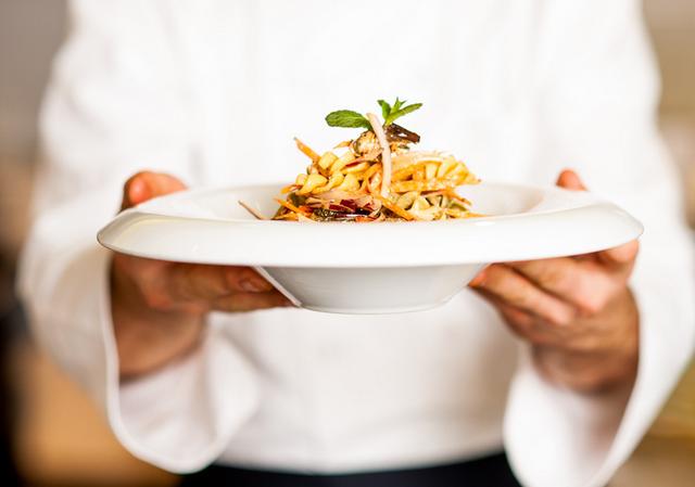 餐廳要如何扭轉(zhuǎn)經(jīng)營前期的劣勢？