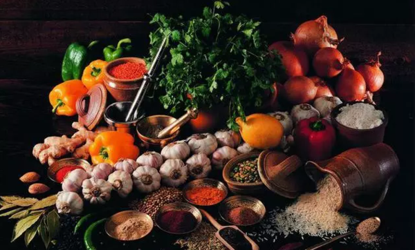 餐企爭相跨界，“食材配送” 到底有多大商機？