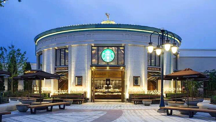 上海迪士尼開業(yè)，最忙的反而是星巴克！