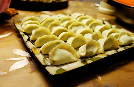 案例|餐廳遇“天災(zāi)”生意大滑，員工流失，怎么自救？