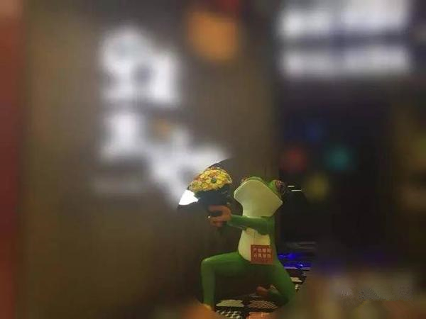 王小白：三個維度解析一蛙兩店的不同命運！