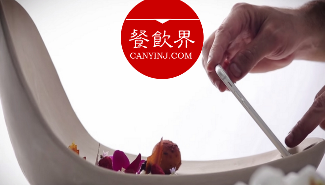 將餐盤打造成“拍照神器”，這家餐廳完成一次完美的社群營銷！