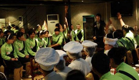 你不在，餐廳就亂成一鍋粥？你該需要一個后備店長！