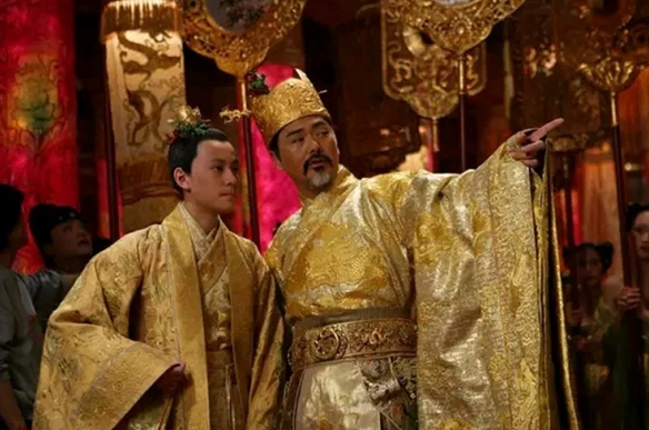 為什么餐廳顧客“心甘情愿”賤兮兮地排隊？|餐飲界