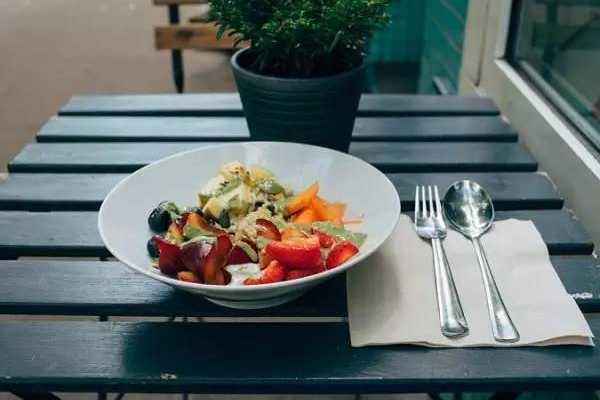 食美林VS米其林，誰是更靠譜的上海美食榜單？