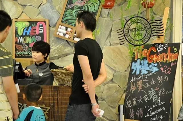 一家生意火爆的餐廳，菜品有那些門(mén)道？|餐飲界