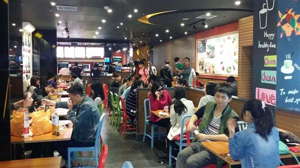 日營業(yè)額翻4倍！這家餐廳是如何做到的？