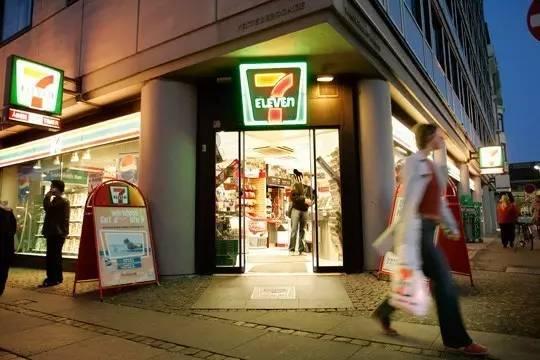 餐廳面臨被“打劫”，餐飲業(yè)最大的“狼”來(lái)了！