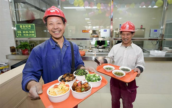 運(yùn)營成本高、利潤薄，社區(qū)食堂如何擺脫生存尷尬？