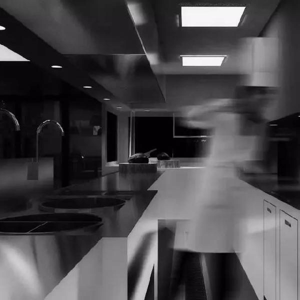 極簡風(fēng)、集成明廚、食欲大片……，6大招術(shù)打造50平日銷1萬的小吃店