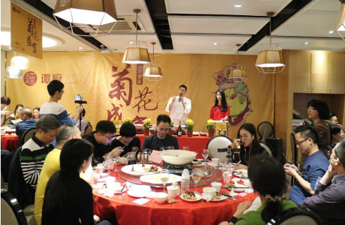 譚廚首屆“菊花盛宴”圓滿結(jié)束，引來(lái)數(shù)萬(wàn)粉絲圍觀直播！|餐飲界