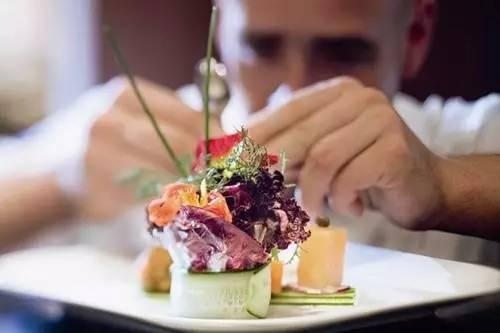 2017年，這樣的員工才是餐飲老板想要的！