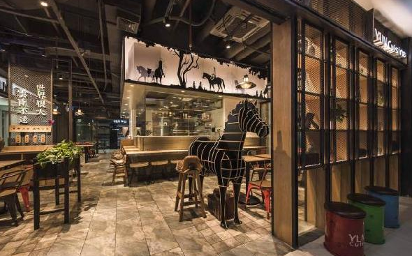 58平米小店月入62萬，面積縮了3倍，地效翻了3倍！秘密是…