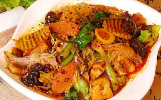 不加水的麻辣燙，8平米小店一年純利128萬|餐飲界