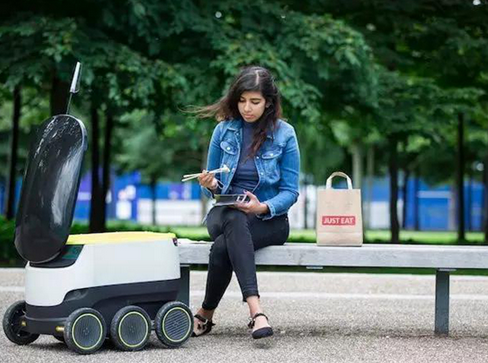 外賣小哥也要失業(yè)？餐飲業(yè)靠機器人實現(xiàn)自動化為期尚遠