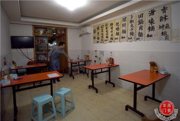 成都“面條中的愛(ài)馬仕”張記鱔魚(yú)面關(guān)門(mén) 住改商餐飲何時(shí)休|餐飲界