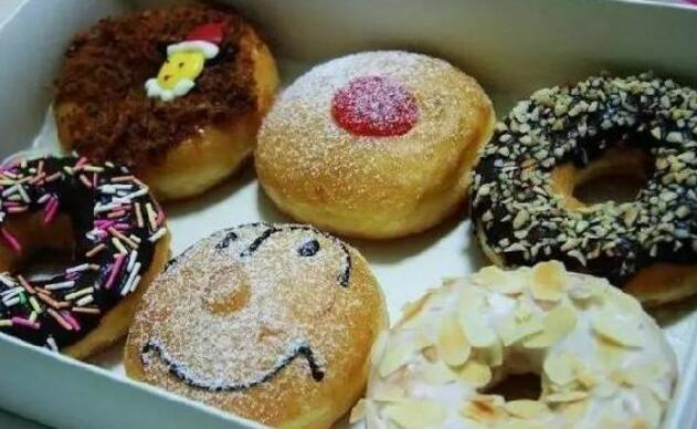 一塊面包撐起200億市值上市公司！中國烘焙產(chǎn)業(yè)30年深度詳解|餐飲界