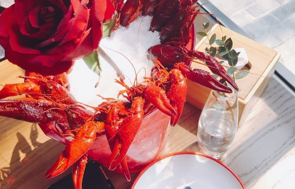 入坑還是逃離，現(xiàn)象級(jí)爆品小龍蝦的終極出路在哪？