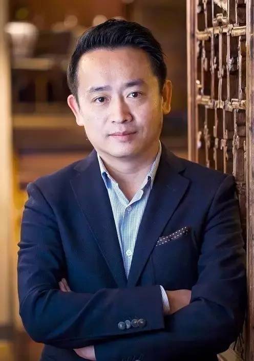 他在海外開創(chuàng)中餐米其林先河，如今要回國打造精致餐飲帝國！