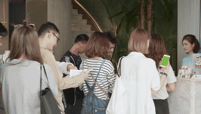 最新人氣店探秘，究竟是什么讓這幫90后吃貨排隊3小時也要等？|餐飲界