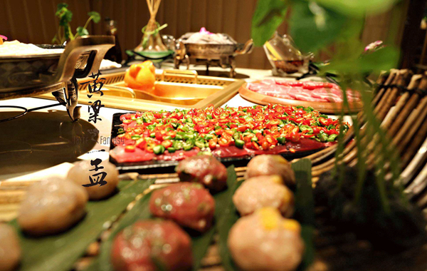 同為火鍋店黃磊孟非價(jià)格離奇，黃渤任泉接地氣