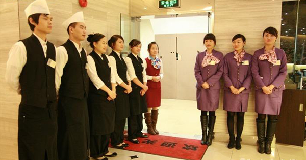 除了“歡迎光臨”，還能在餐廳里說(shuō)些什么？|餐飲界