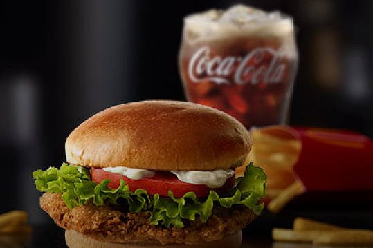 麥當勞變身金拱門，餐企改名背后的決定因素是什么？