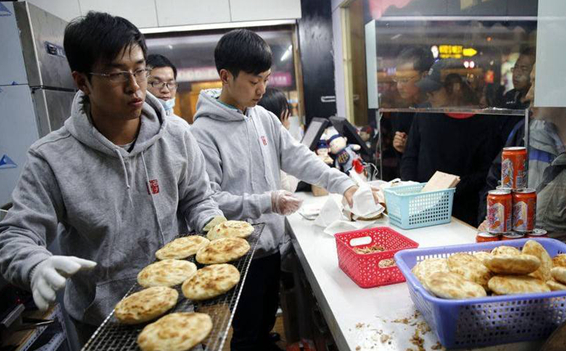 餐飲成2017年高校畢業(yè)生偏愛(ài)行業(yè)，創(chuàng)業(yè)需要幾步走？