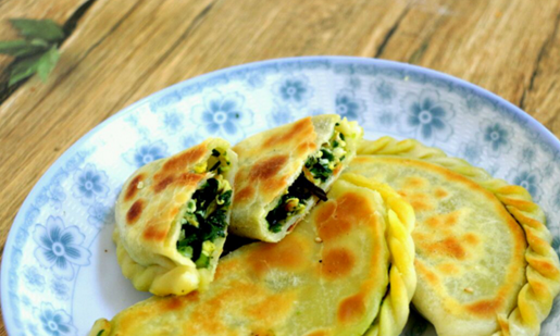 菜館吃韭菜盒子硌掉一塊牙 誰該擔(dān)責(zé)？