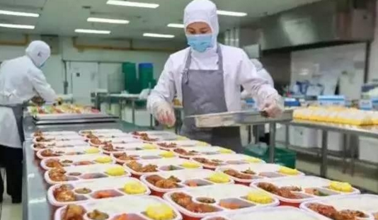 肯德基、真功夫率先“上車”，高鐵外賣這個(gè)蛋糕該怎么分？