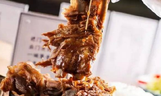 這間餐廳憑一份“犟骨頭”半年拿下天津，現(xiàn)在還要征服北京