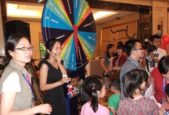 從比基尼女郎、斯巴達(dá)勇士到接吻、比xiong，餐廳營(yíng)銷正在發(fā)生怎樣的轉(zhuǎn)變？