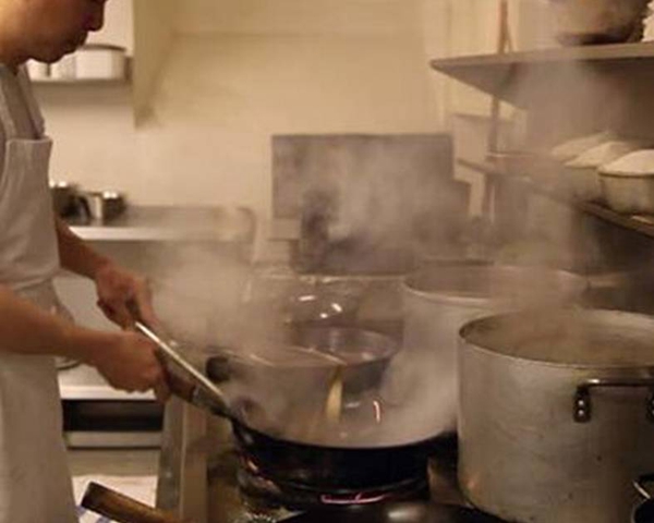 史上最嚴餐飲監(jiān)管來了，油煙凈化器快要賣斷貨！這6類餐企慌了……|餐飲界