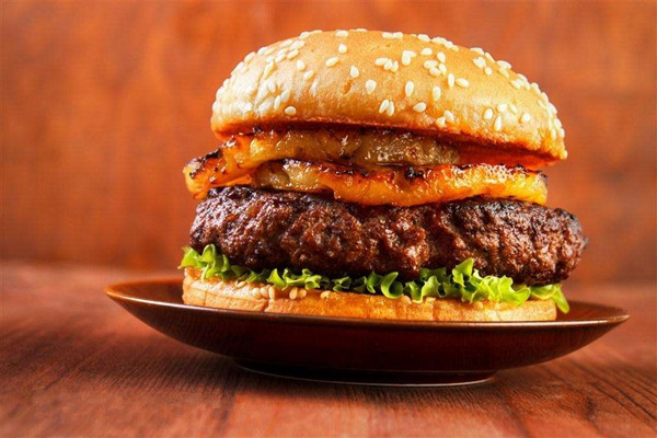 麥當(dāng)勞、肯德基、漢堡王如何通過一個漢堡的定價讓利潤最大化？|餐飲界