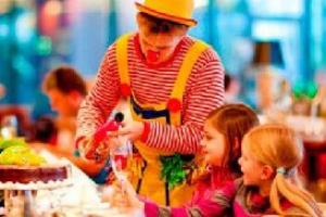 65%的消費(fèi)由年輕人貢獻(xiàn)，拉攏他們只需5條策略|餐飲界