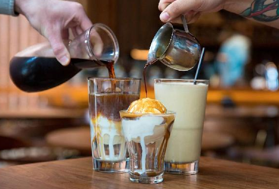 星巴克新品“撞衫”一點(diǎn)點(diǎn)？咖啡味的可樂你又喝過沒？