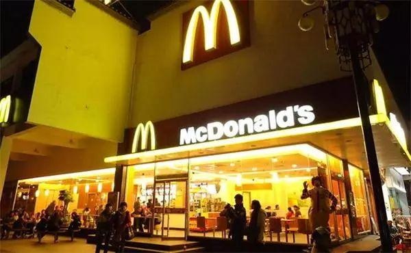 麥當(dāng)勞的簡(jiǎn)餐化套路，學(xué)晚了被甩幾條街！
