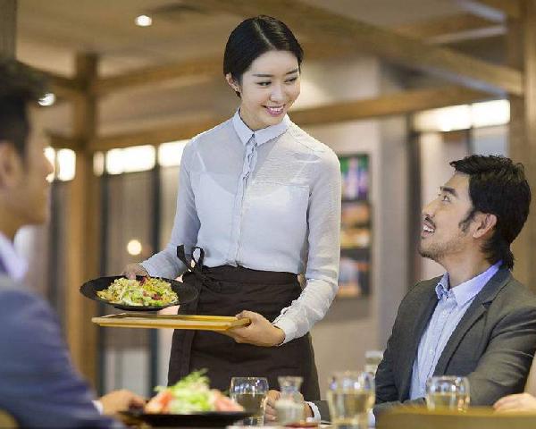 看著人坐滿了，一算卻不賺錢？是時(shí)候提高你的翻臺(tái)率了！|餐飲界