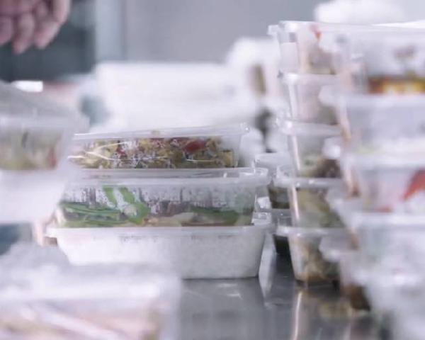 11家店全是萬(wàn)單銷冠！年入1.5億！他成為“深圳外賣之王”的秘密是……|餐飲界