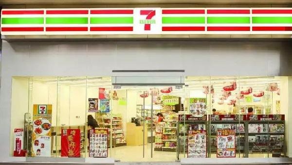 3年少賣80億包，一個(gè)明星爆品如何走下神壇