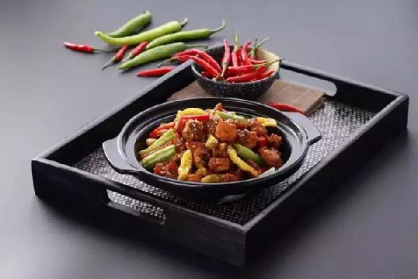 又到吃雞節(jié)，跟漢堡王、肯德基、麥當(dāng)勞學(xué)感恩節(jié)的營銷套路|餐飲界